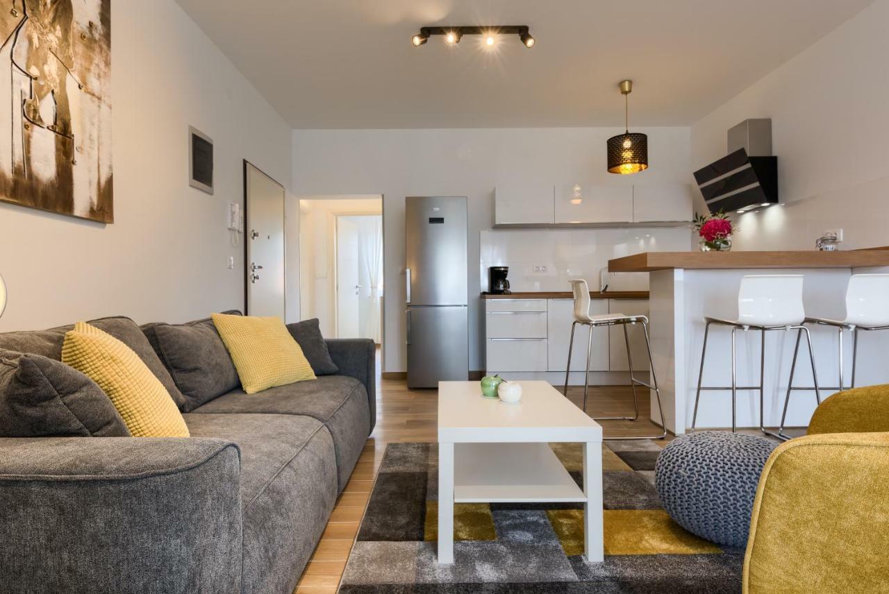 Apartments Dream In Arena 2 Pula Center Free Parking المظهر الخارجي الصورة
