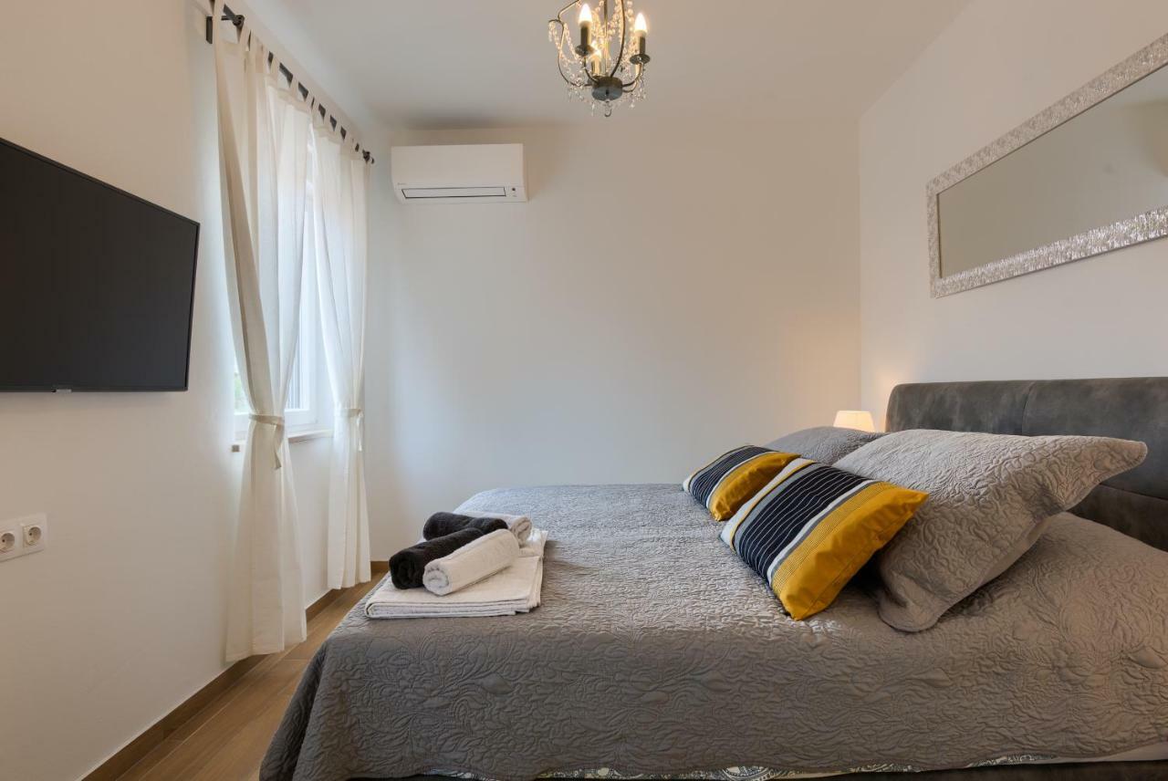 Apartments Dream In Arena 2 Pula Center Free Parking المظهر الخارجي الصورة