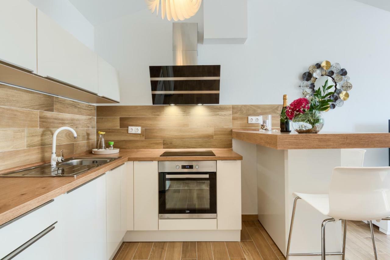 Apartments Dream In Arena 2 Pula Center Free Parking المظهر الخارجي الصورة
